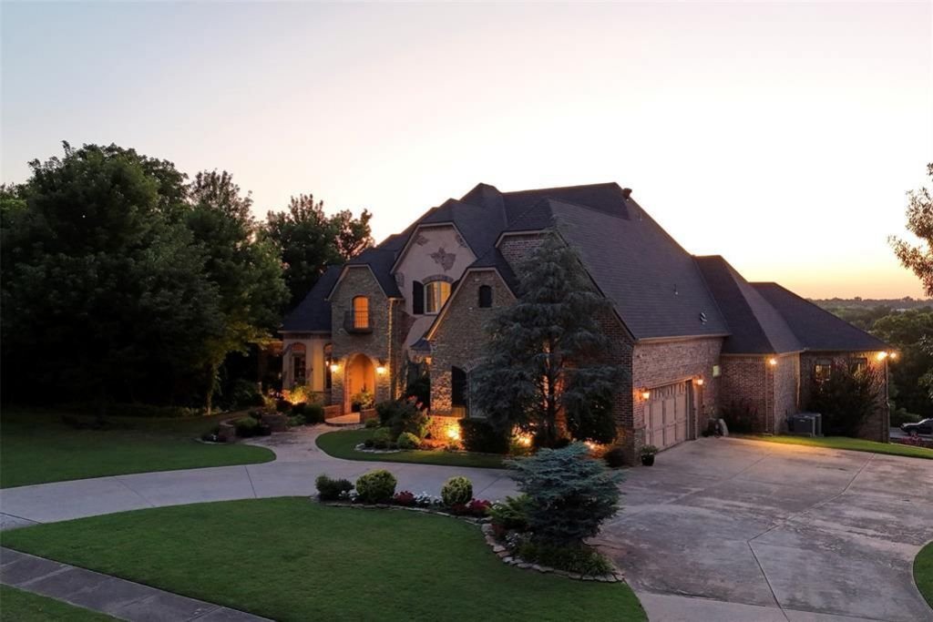House in Edmond, Oklahoma, United States 2 - 17732074