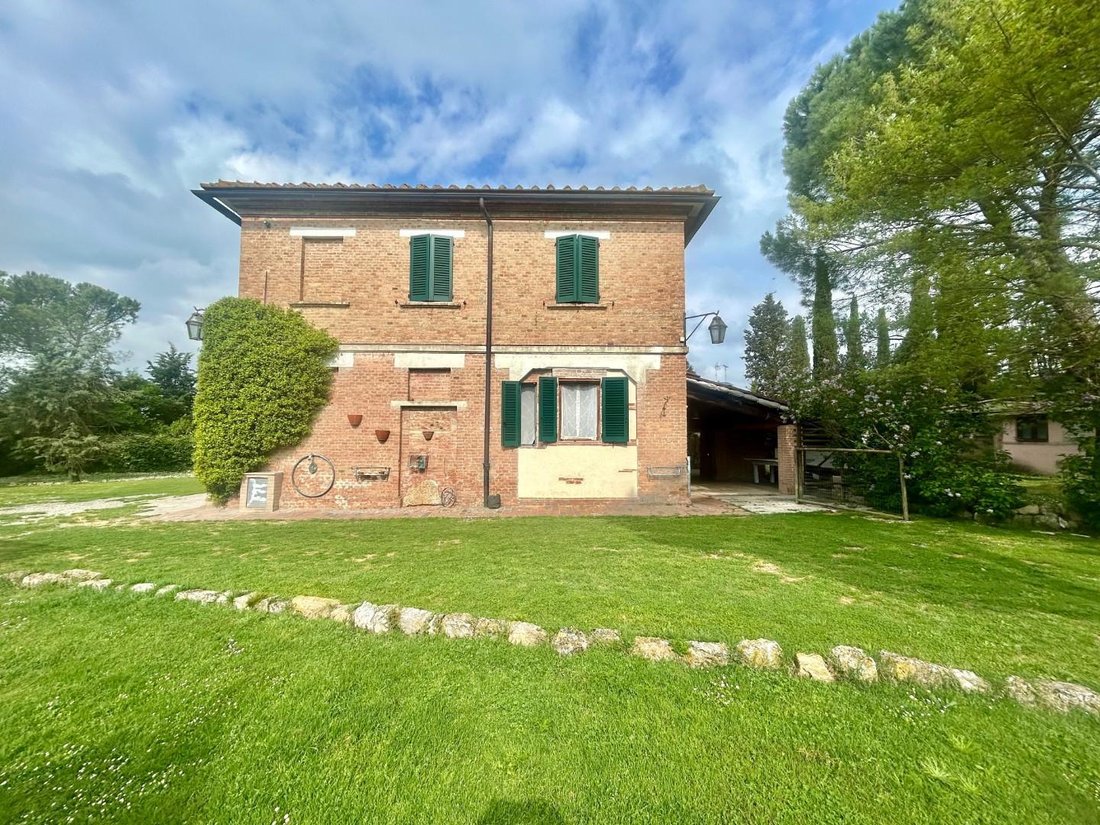 Asciano, Tuscany, Italy 3 - 17730681