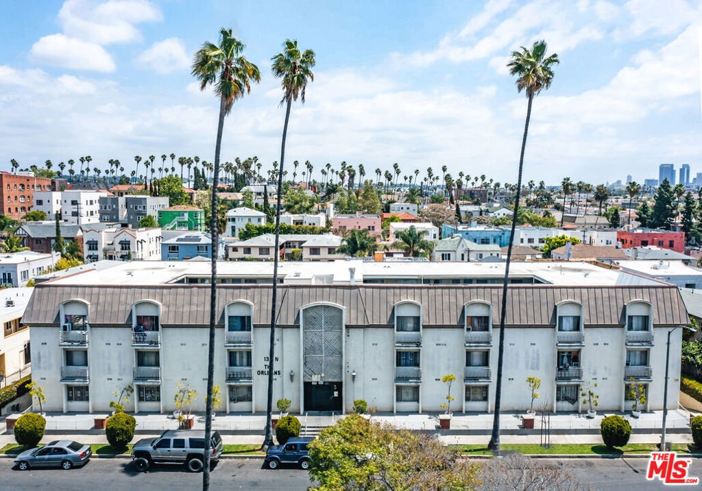 Los Angeles, California, United States 2 - 17732681