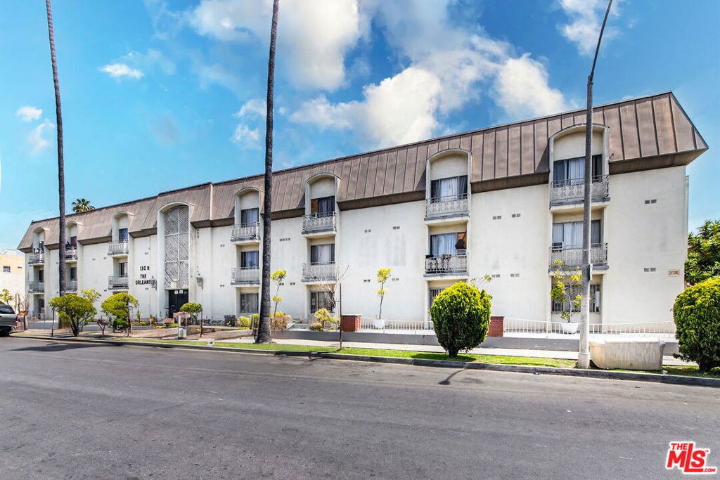 Los Angeles, California, United States 1 - 17732681