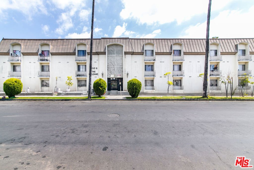 Los Angeles, California, United States 3 - 17732681