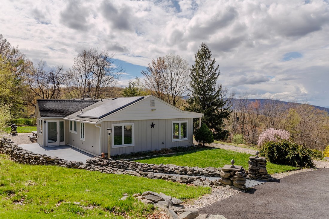 Cornwall, New York, United States 2 - 17732581