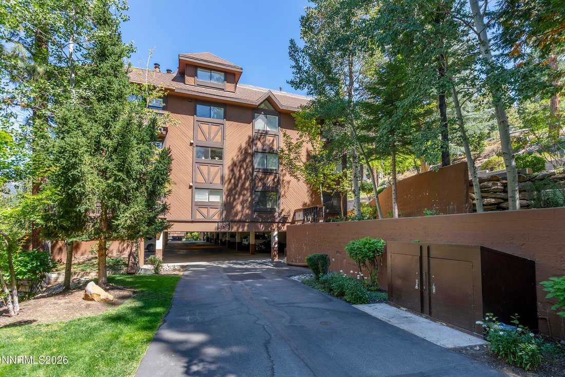 Condo in Incline Village, Nevada, United States 2 - 17732642