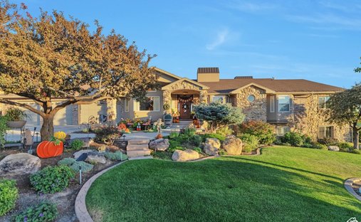 House in Hyde Park, Utah, United States 1