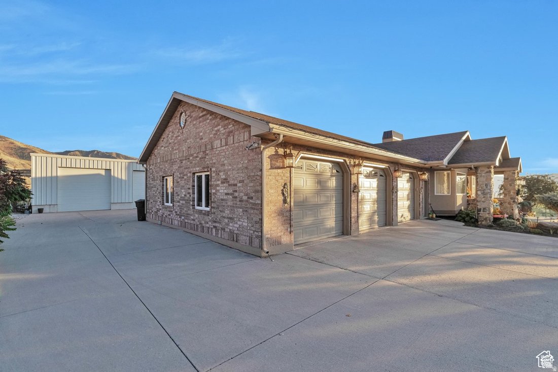 House in Hyde Park, Utah, United States 3 - 17733096
