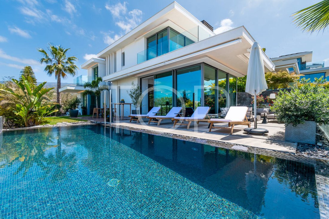 Villa in Guia de Isora, Canary Islands, Spain 1 - 17732948