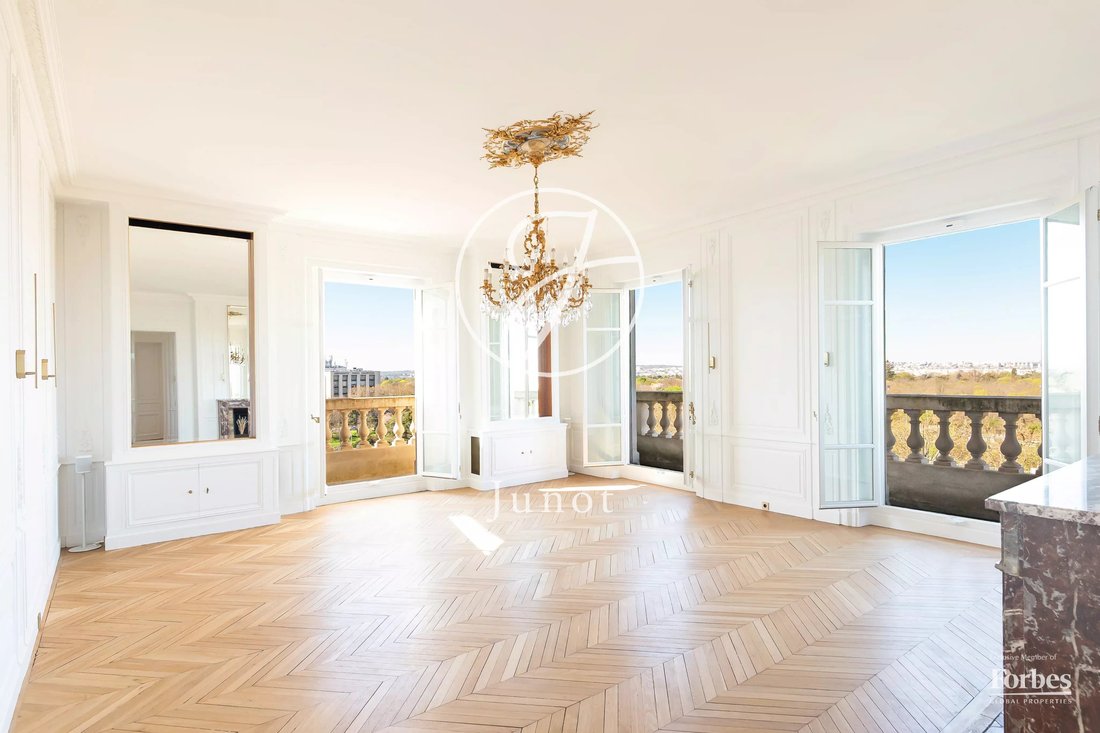 Apartment in Porte Dauphine, Paris 16e Arrondissement, Paris 2 - 17616623
