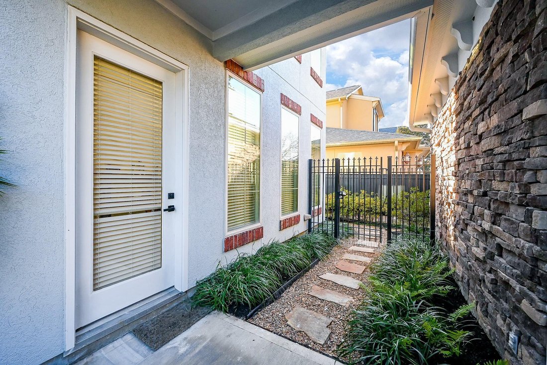 House in Houston, Texas, United States 4 - 17733016