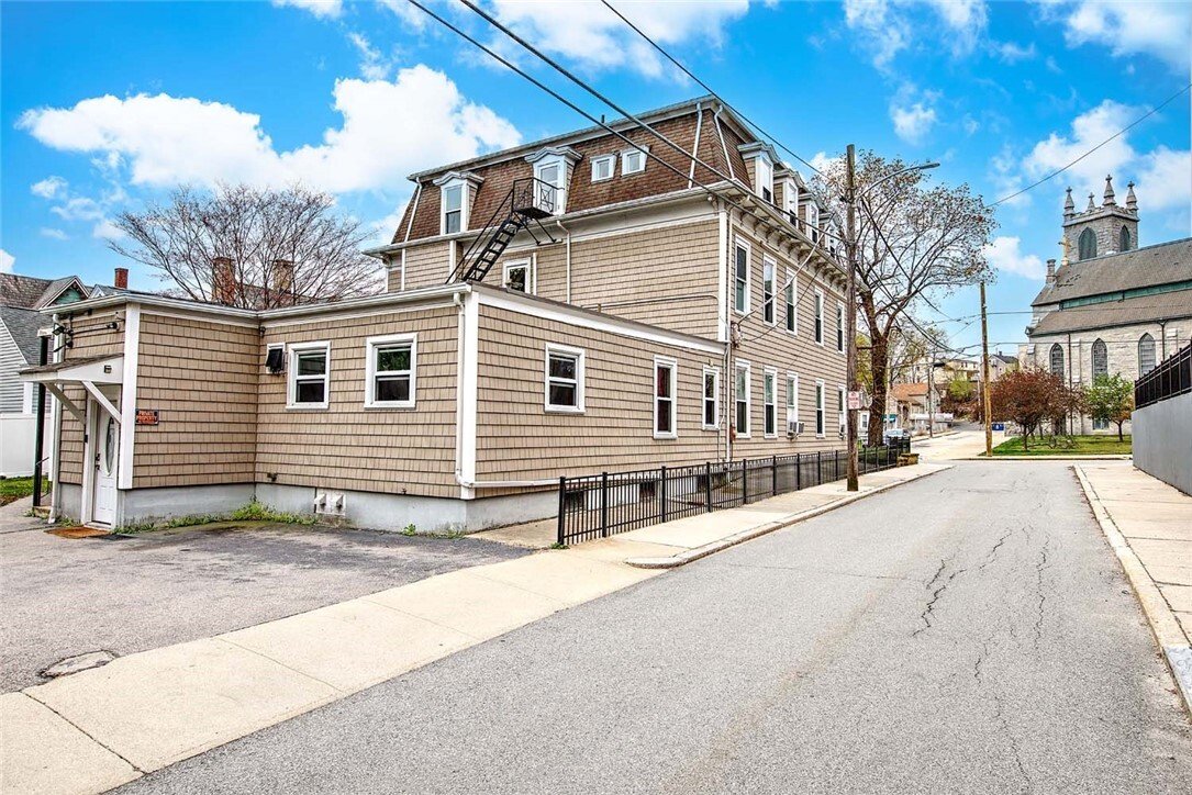House in Woonsocket, Rhode Island, United States 3 - 17732723