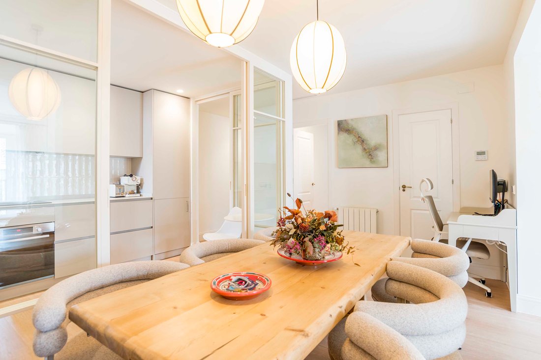 Appartement De 2 Chambres : Un Havre De Lumière Et Dans Centro, Madrid ...