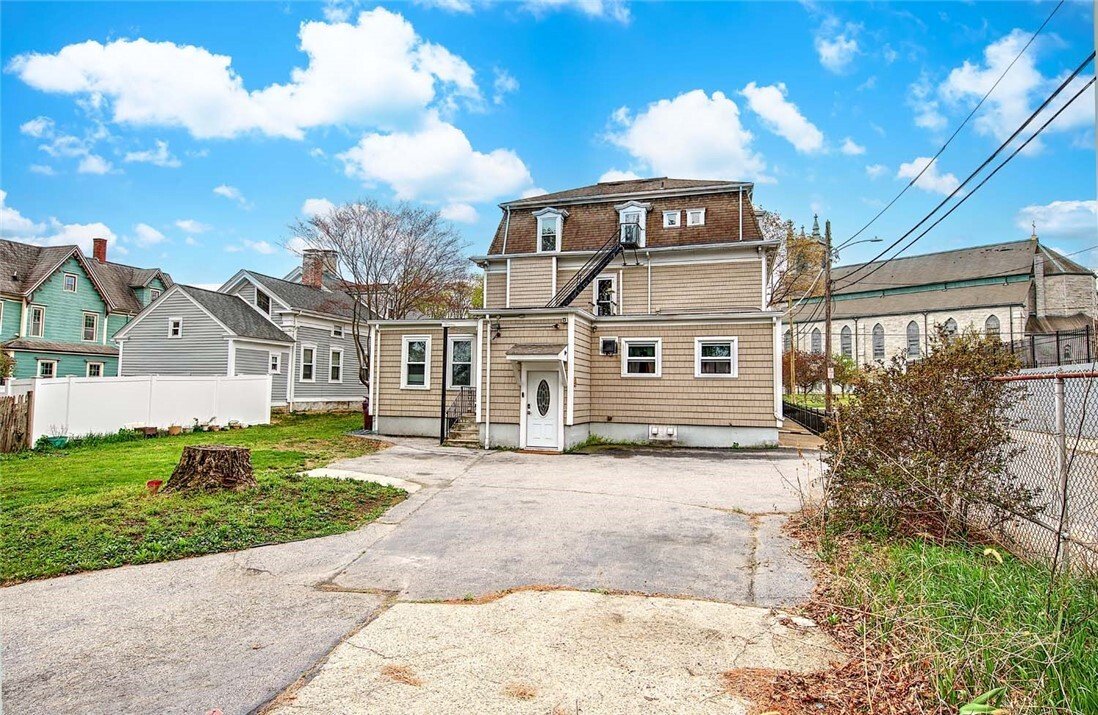 House in Woonsocket, Rhode Island, United States 4 - 17732723