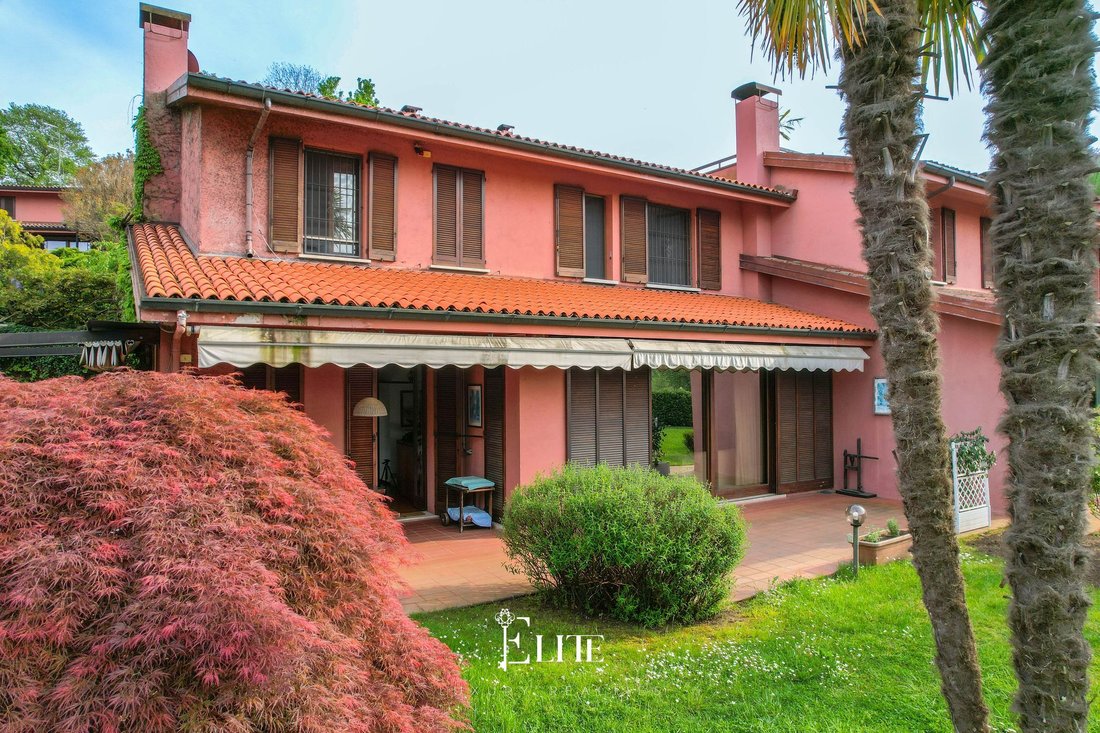 Villa in Bodio Lomnago, Lombardy, Italy 4 - 17733201