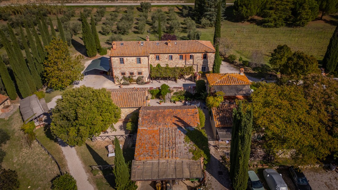 Country House in Asciano, Tuscany, Italy 5 - 16534538