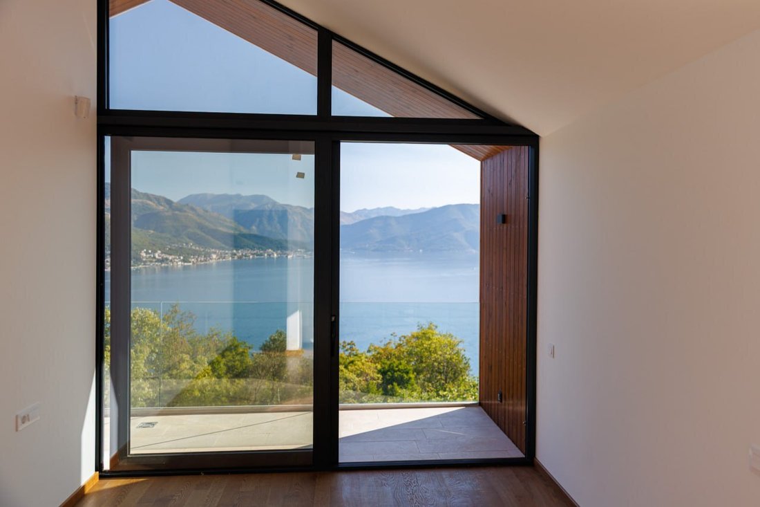Villa in Milovići, Tivat Municipality, Montenegro 3 - 17733137