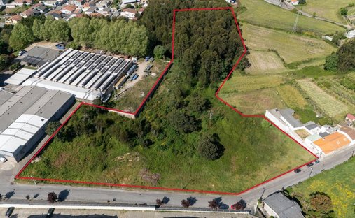 Terreno en Nogueira e Silva Escura, Distrito de Oporto, Portugal 1