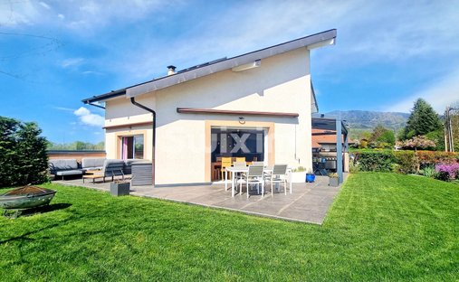Villa in Bonne, Auvergne-Rhône-Alpes, France 1