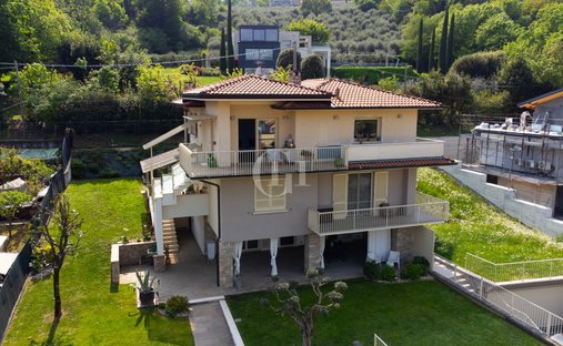 Maison à Iseo, Lombardie, Italie 1
