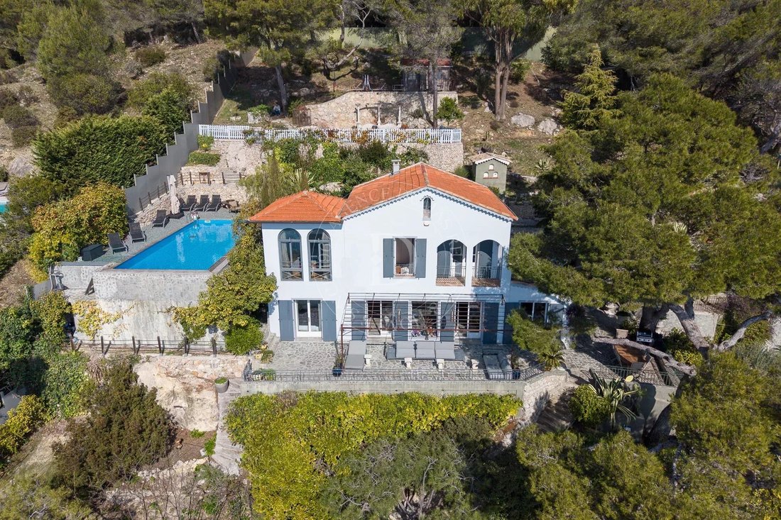 House in Èze, Provence-Alpes-Côte d'Azur, France 2 - 17733292