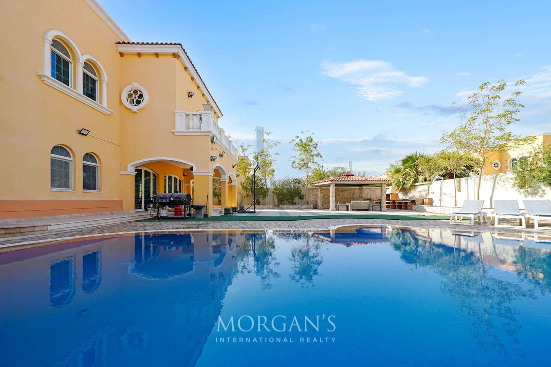 Villa in Jumeirah Park, Dubai, United Arab Emirates 2 - 17733178