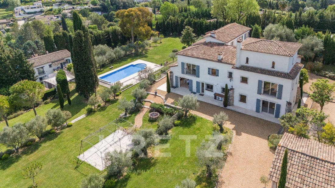 House in Mougins, Provence-Alpes-Côte d'Azur, France 2 - 17733452