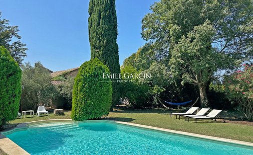 Villa in Cavaillon, Provence-Alpes-Côte d'Azur, France 1