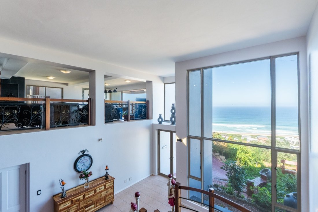 House in Mossel Bay Local Municipality, Western Cape, South Africa 5 - 17733371