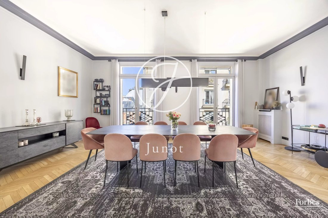 Apartment in Muette Nord, Paris 16e Arrondissement, Paris 4 - 17389102