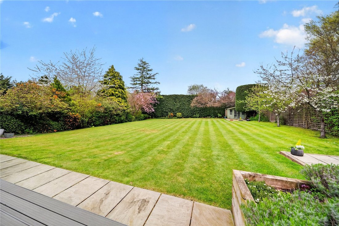 House in Alwoodley, Leeds, England 3 - 17733156