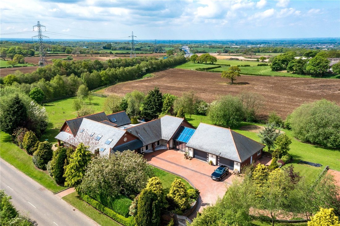 House in Brindle, England 1 - 14499375