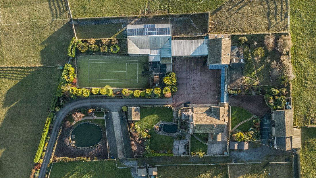 Farm Ranch in Meltham, England 4 - 16882253
