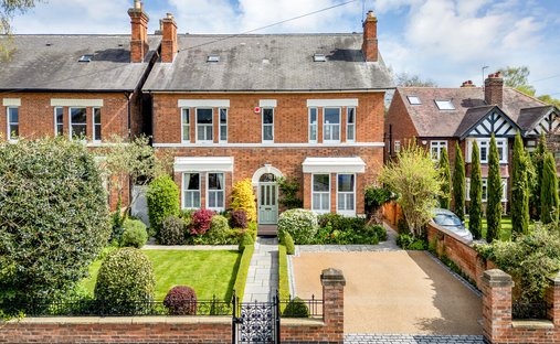 House in Radcliffe on Trent, England 1