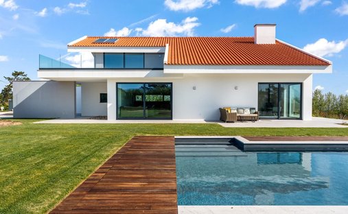 Villa in Colares, Lisbon, Portugal 1
