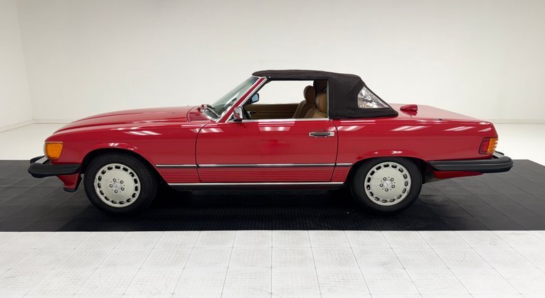 Cabriolet in Morgantown, United States 5 - 17733200
