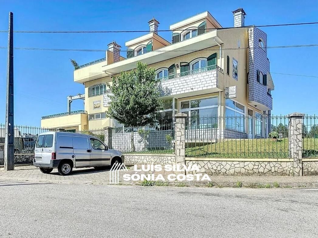 Villa in Escapaes, Aveiro District, Portugal 1 - 17733337