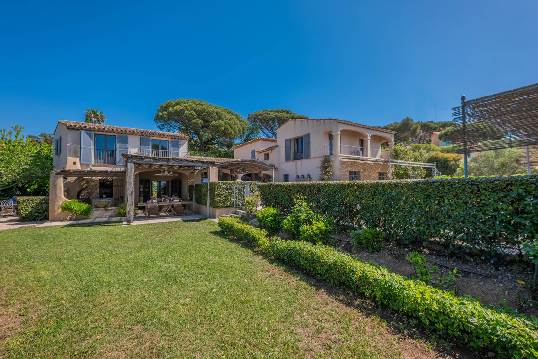 Villa in Ville-Les Saquedes-Le Bouillonnet, Sainte-Maxime, France 3 - 16938085