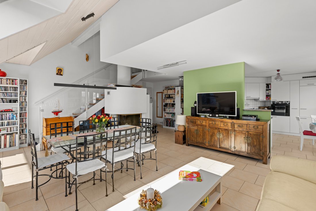Bright Penthouse Duplex In The Center Of Gland