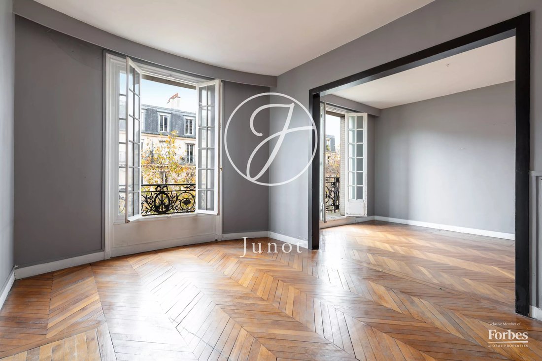 Apartment in Gros Caillou, Paris 7e Arrondissement, Paris 4 - 17339793