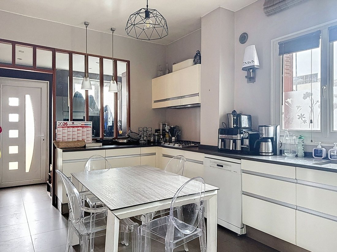 House in Plateau Ouest, Suresnes, France 3 - 17733422