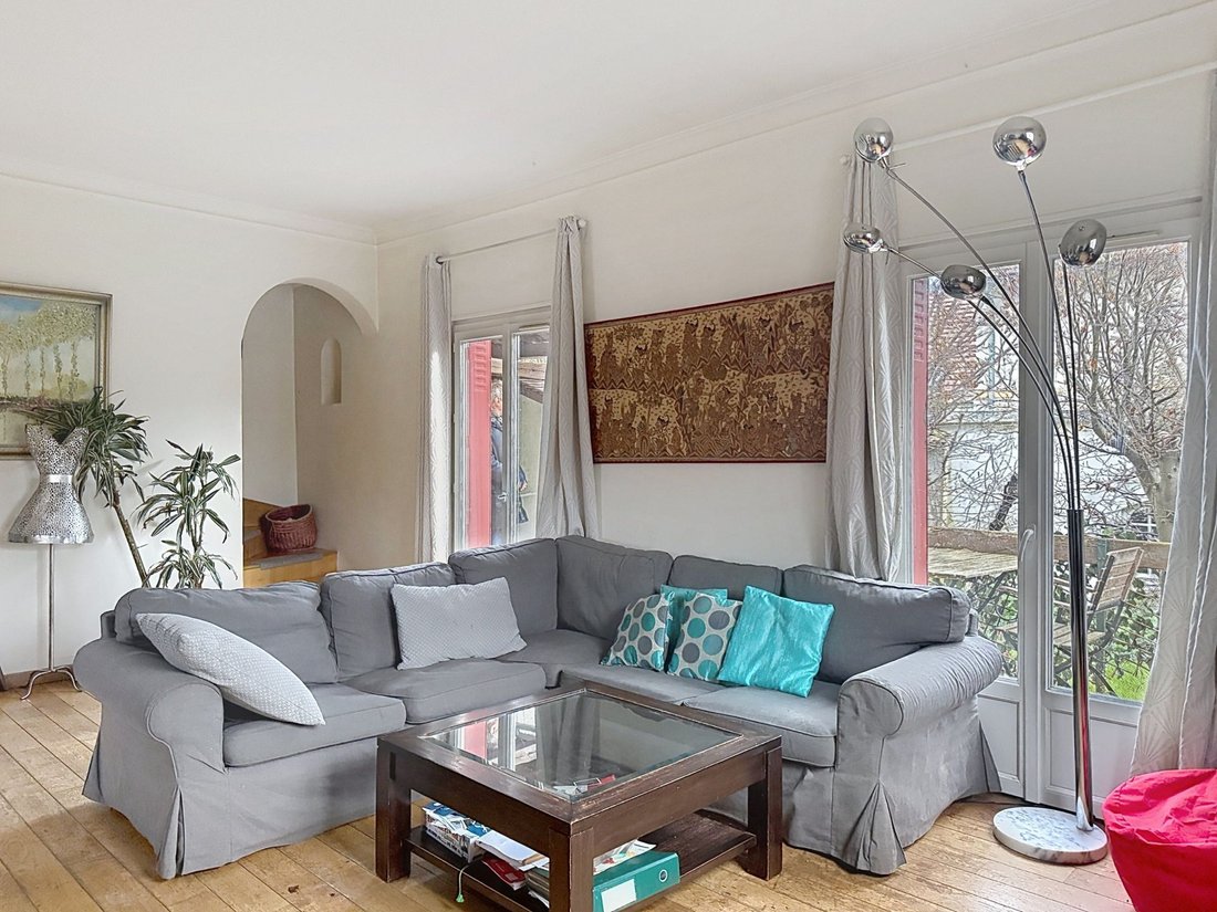 House in Plateau Ouest, Suresnes, France 5 - 17733422