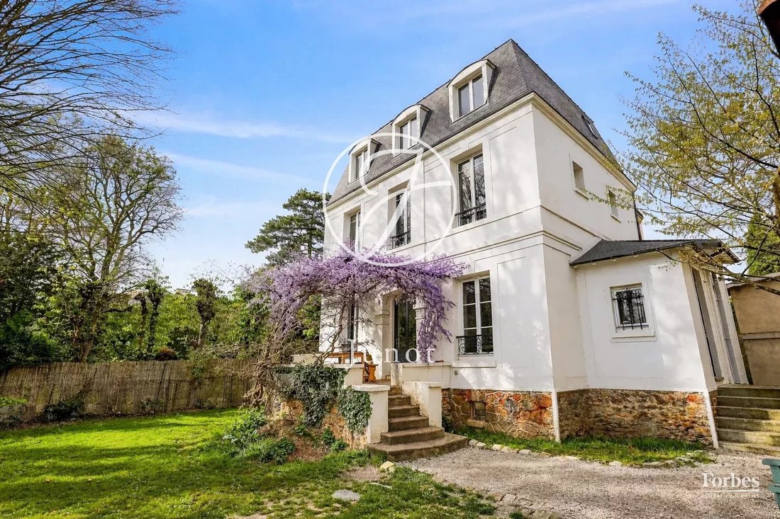 House in Le Vésinet, Ile-de-France, France 1 - 17520526