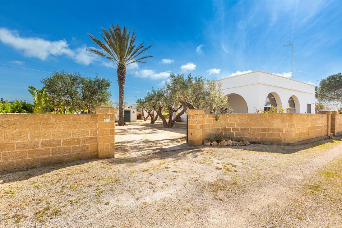 Villa in Alliste, Apulia, Italy 1 - 17733524