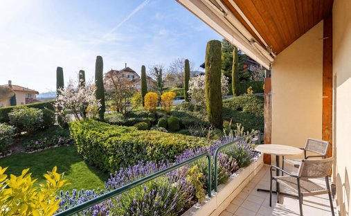 House in Tartegnin, Vaud, Switzerland 1