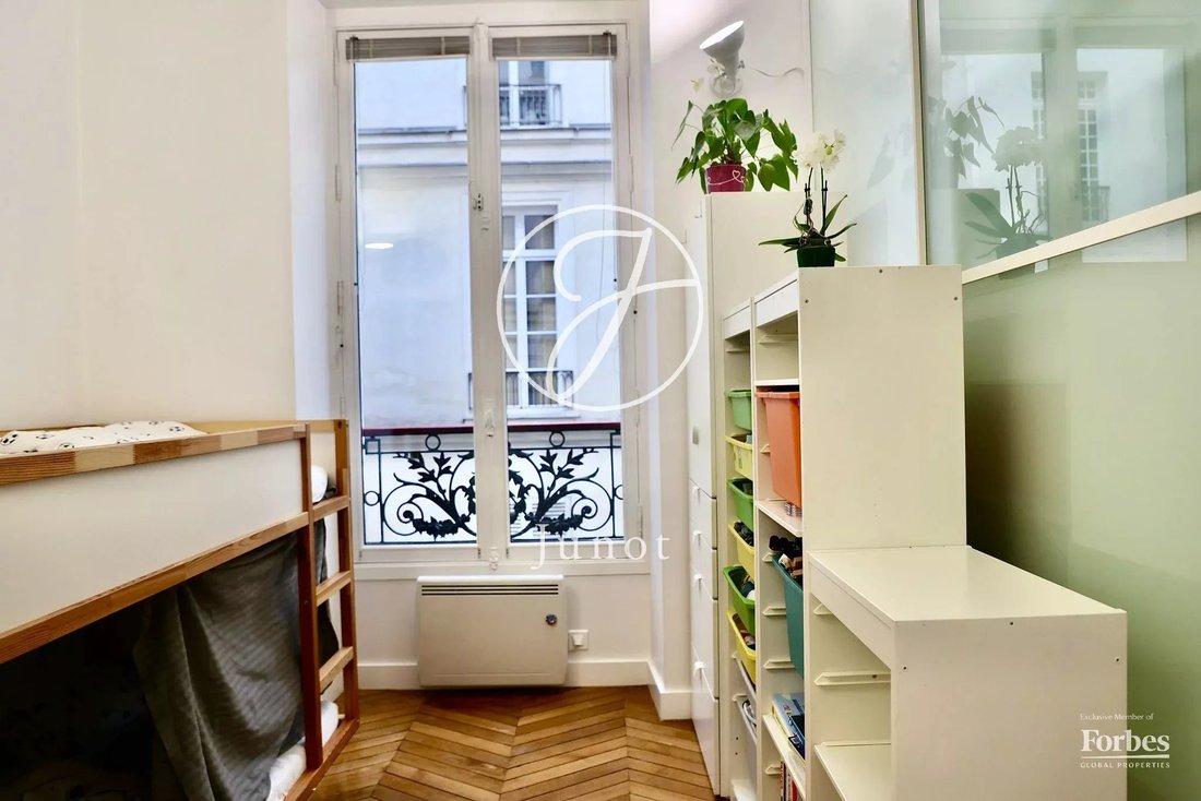 Apartment in Saint Thomas d'Aquin, Paris 7e Arrondissement, Paris 4 - 17721079