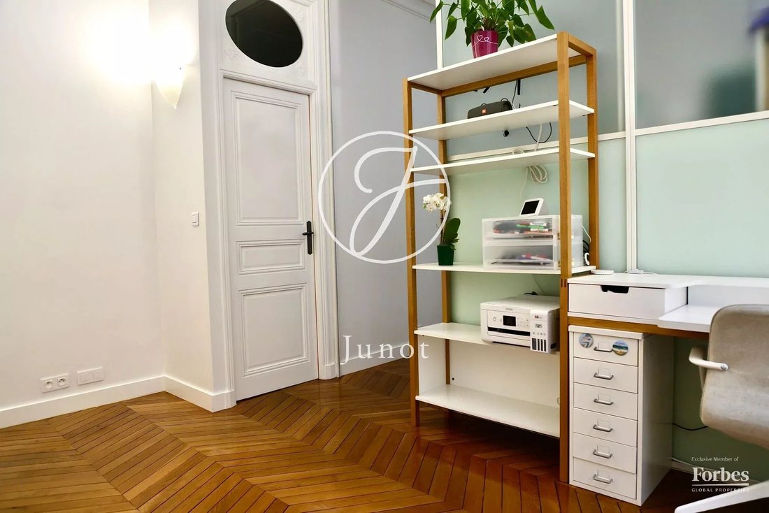 Apartment in Saint Thomas d'Aquin, Paris 7e Arrondissement, Paris 2 - 17721079