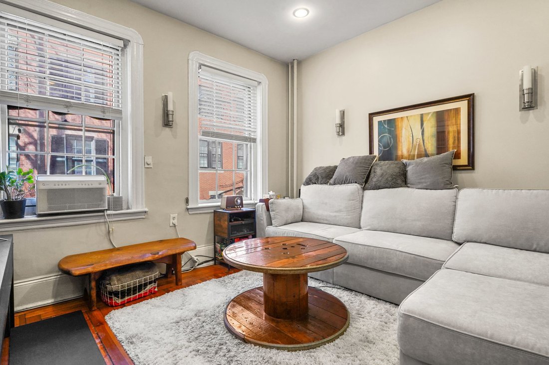 Condo in Boston, Massachusetts, United States 3 - 17733486