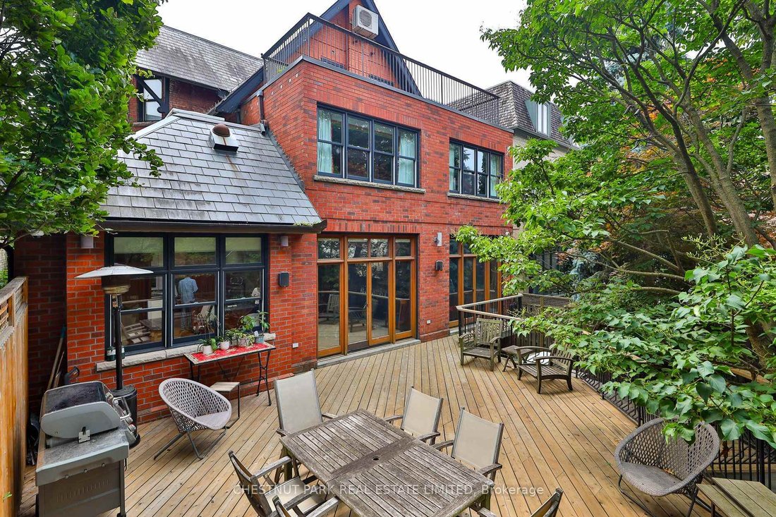House in Toronto, Ontario, Canada 1 - 17733841