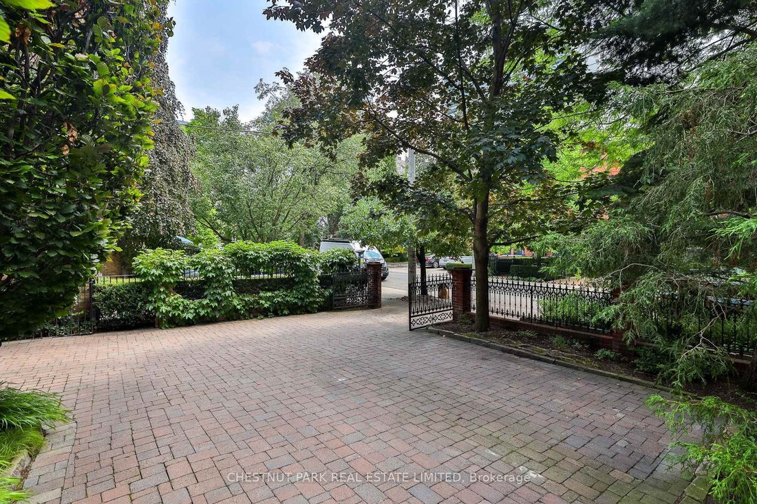 House in Toronto, Ontario, Canada 3 - 17733841