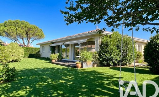 House in Ares, Nouvelle-Aquitaine, France 1