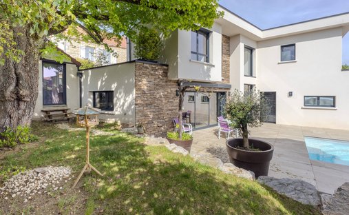 House in Grangier, Dijon, France 1