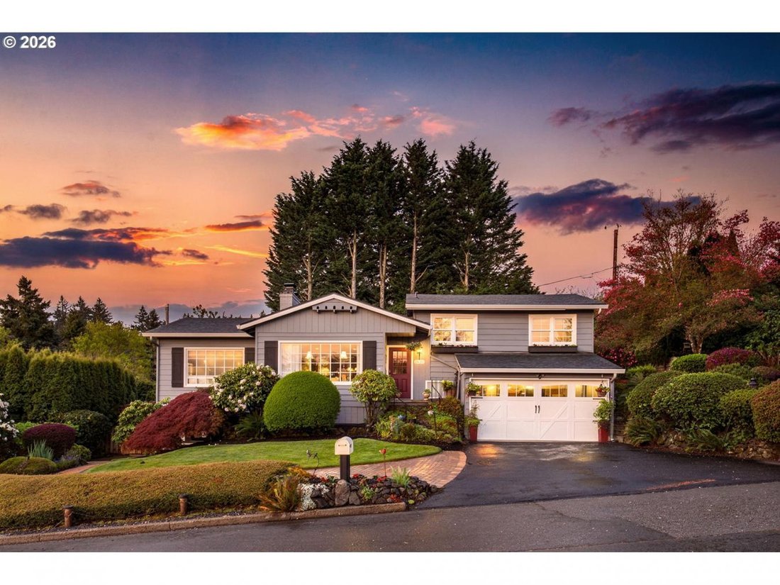 House in Lake Oswego, Oregon, United States 1 - 17733531